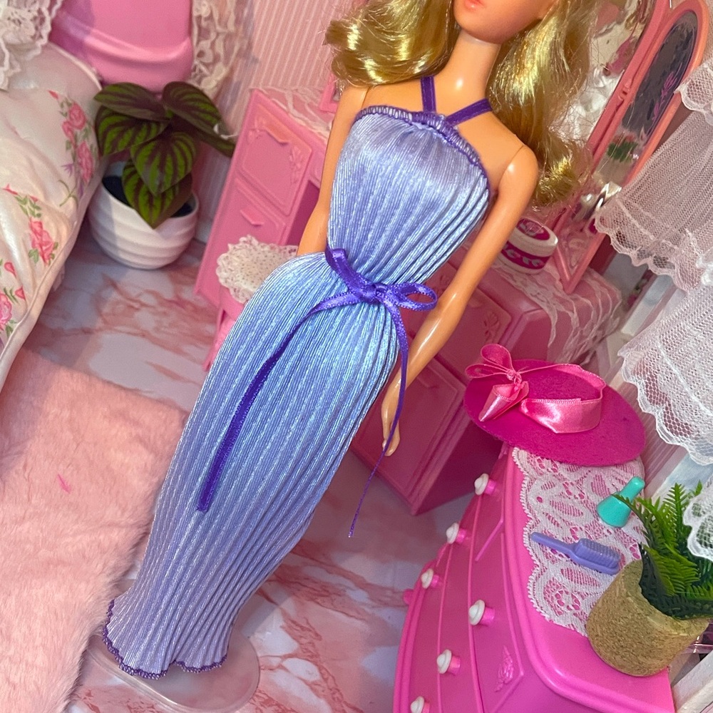 Vintage Barbie fashion fun 1984